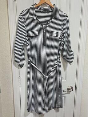 Mile  Gabrielle Black & White Striped Shirt Dress with Zip Front Size XL